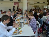 A table, le samedi midi