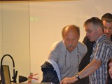 Jean-Pierre Morel à droite, professeur, membre de l'organisation